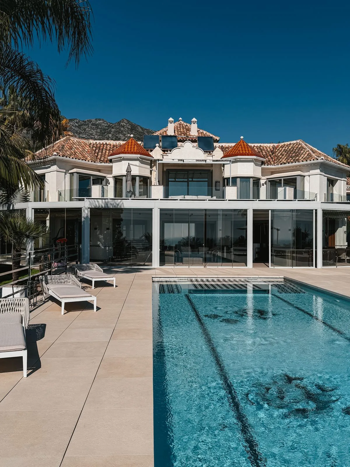 6-Bedroom Villa in Marbella 5
