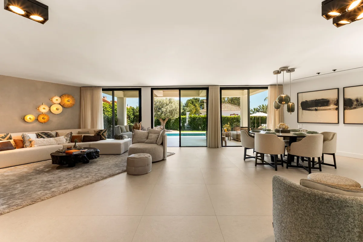 5-Bedroom Villa in Los Monteros 5