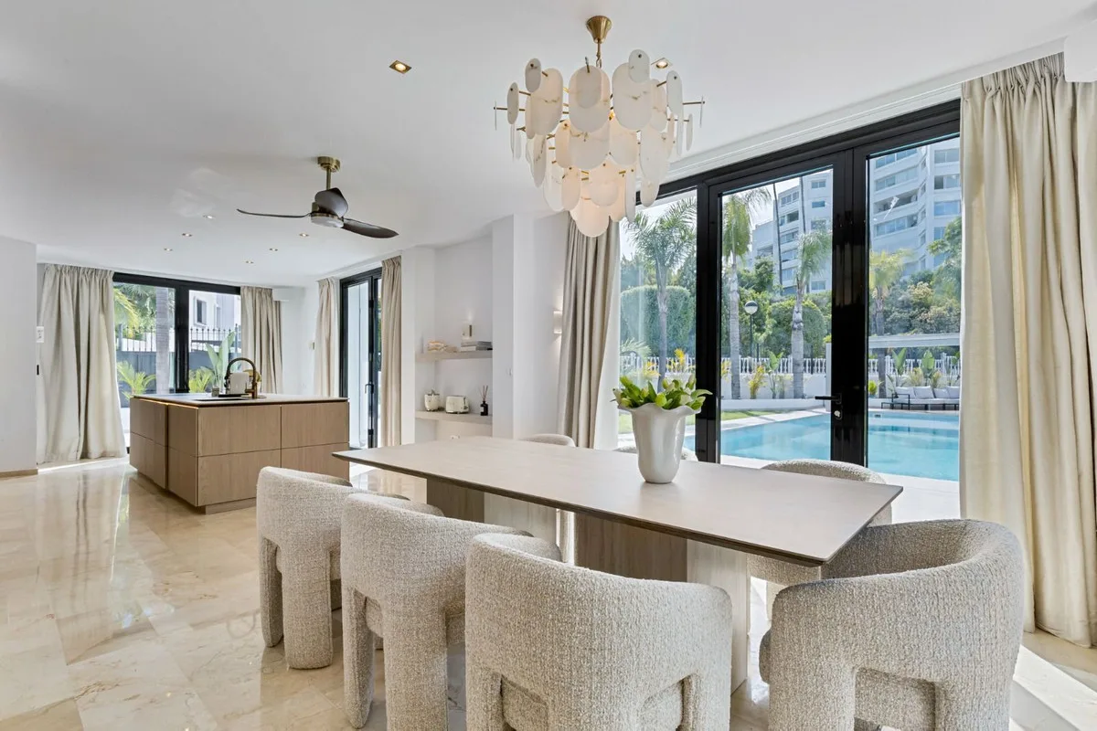 9-Bedroom Villa in Guadalmina Alta 5