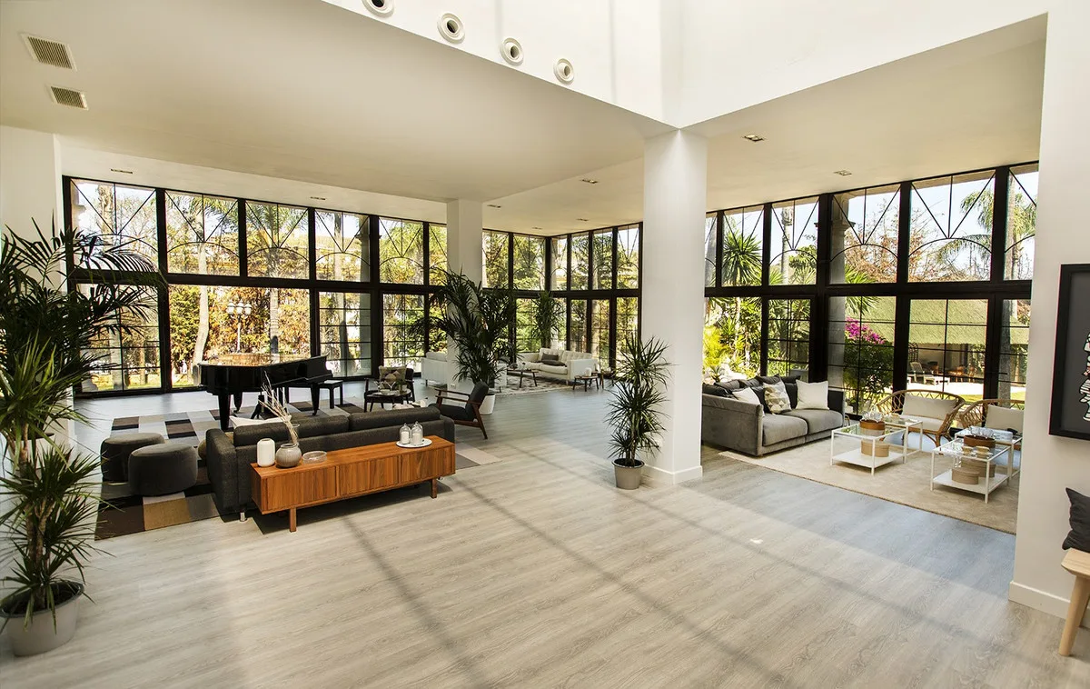 10-Bedroom Villa in Nueva Andalucía 2