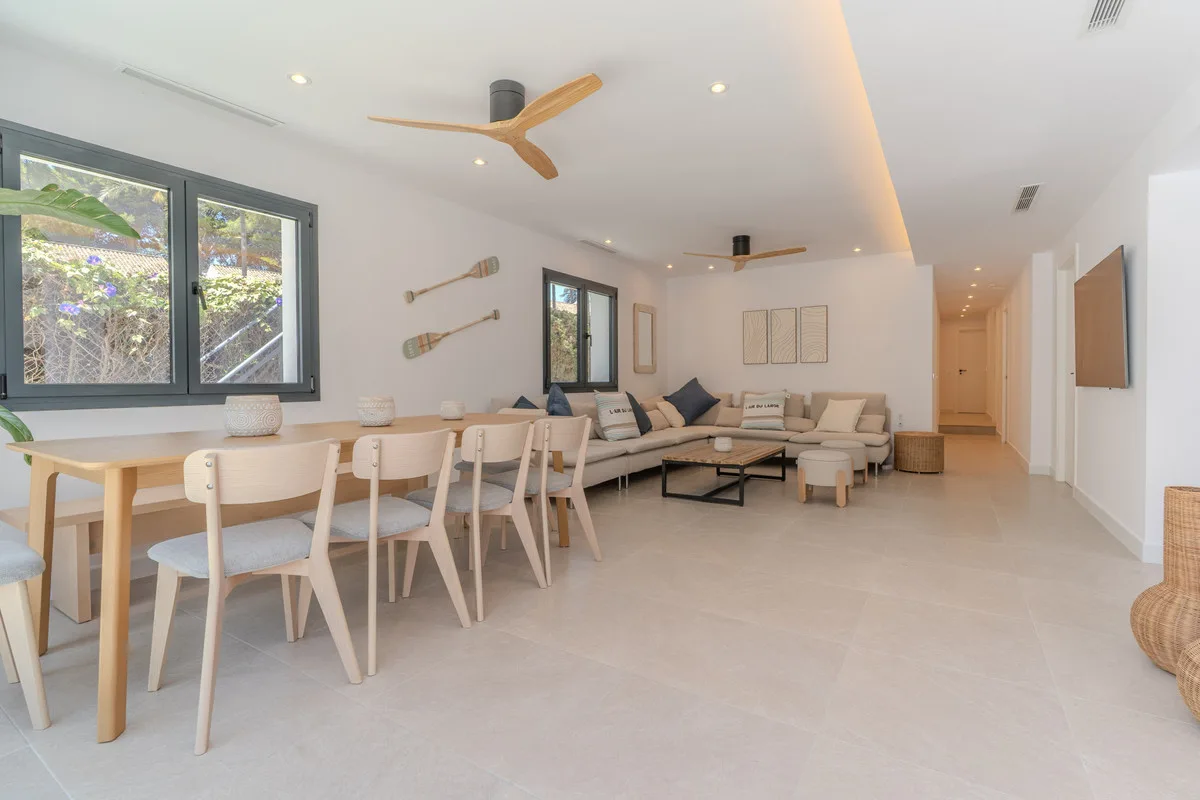 6-Bedroom Villa in Nueva Andalucía 4