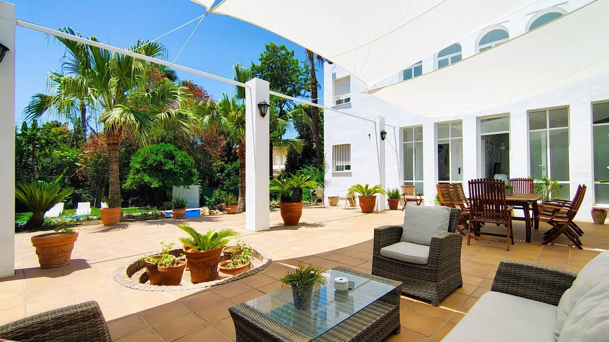 5-Bedroom Villa in Aloha 2