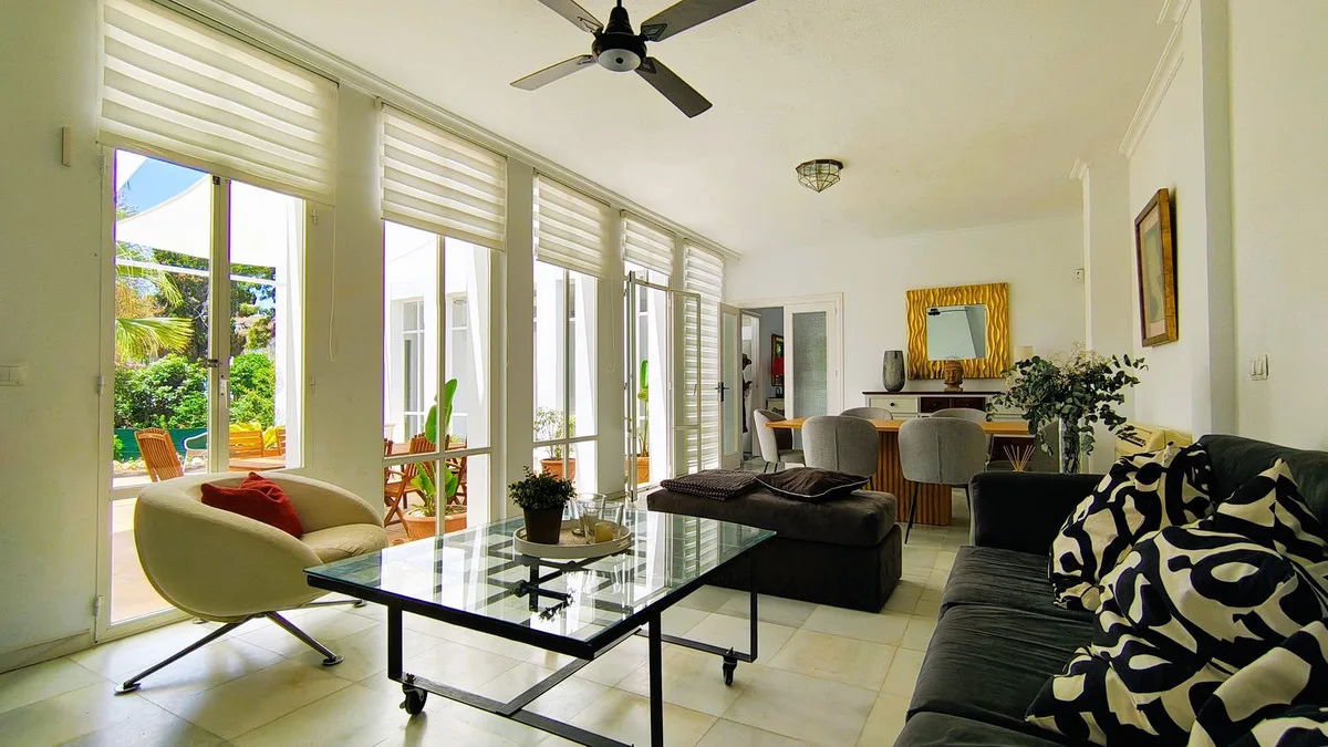 5-Bedroom Villa in Aloha 3