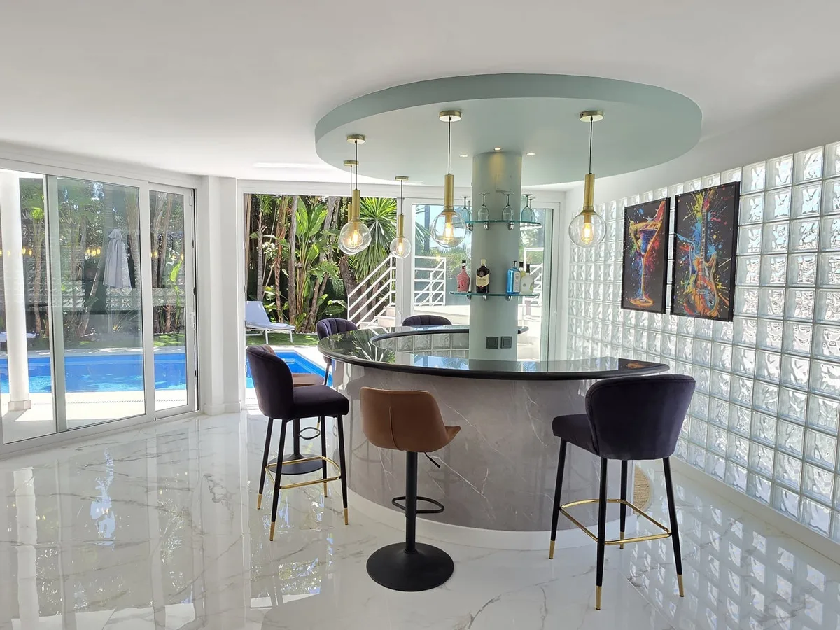 4-Bedroom Villa in Nueva Andalucía 4