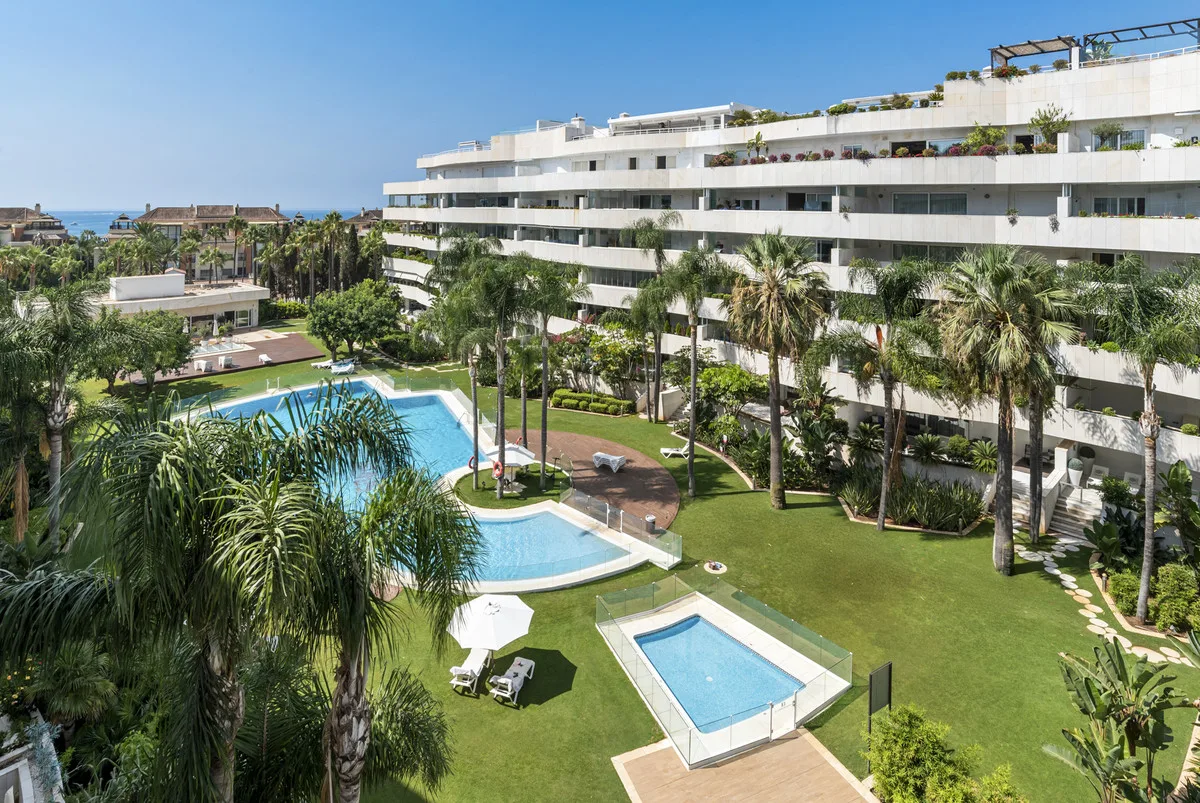 A villa near Puerto Banús marina