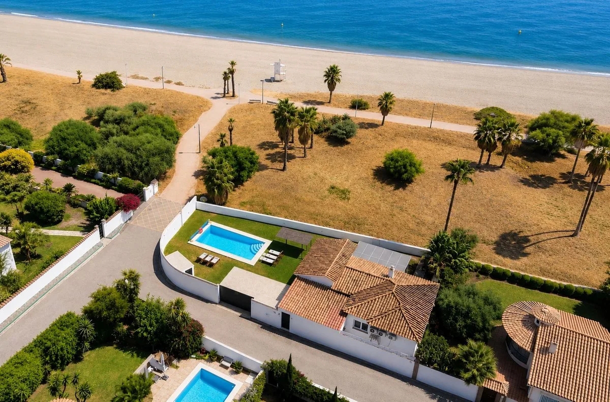 3-Bedroom Villa in New Golden Mile — New Golden Mile