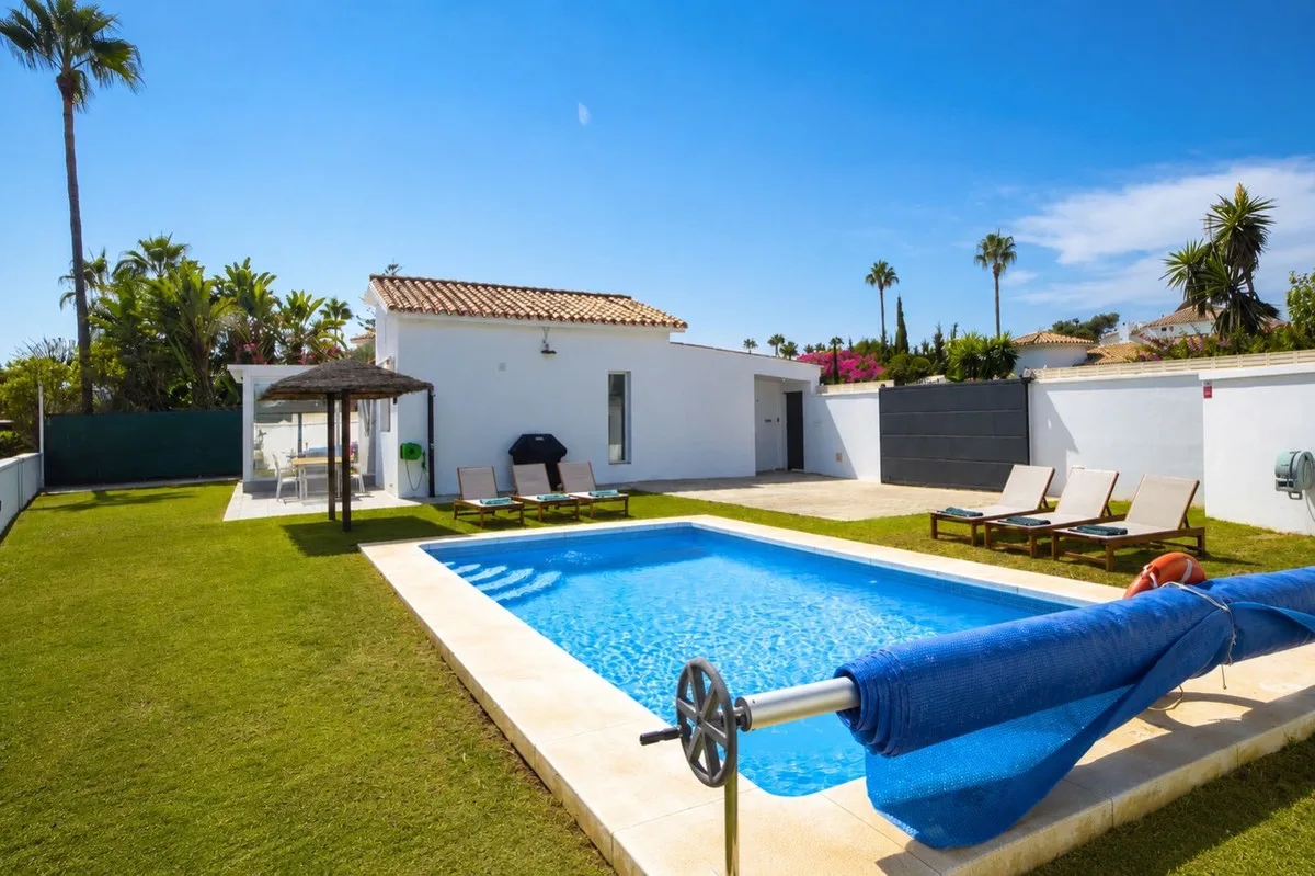 3-Bedroom Villa in New Golden Mile 4