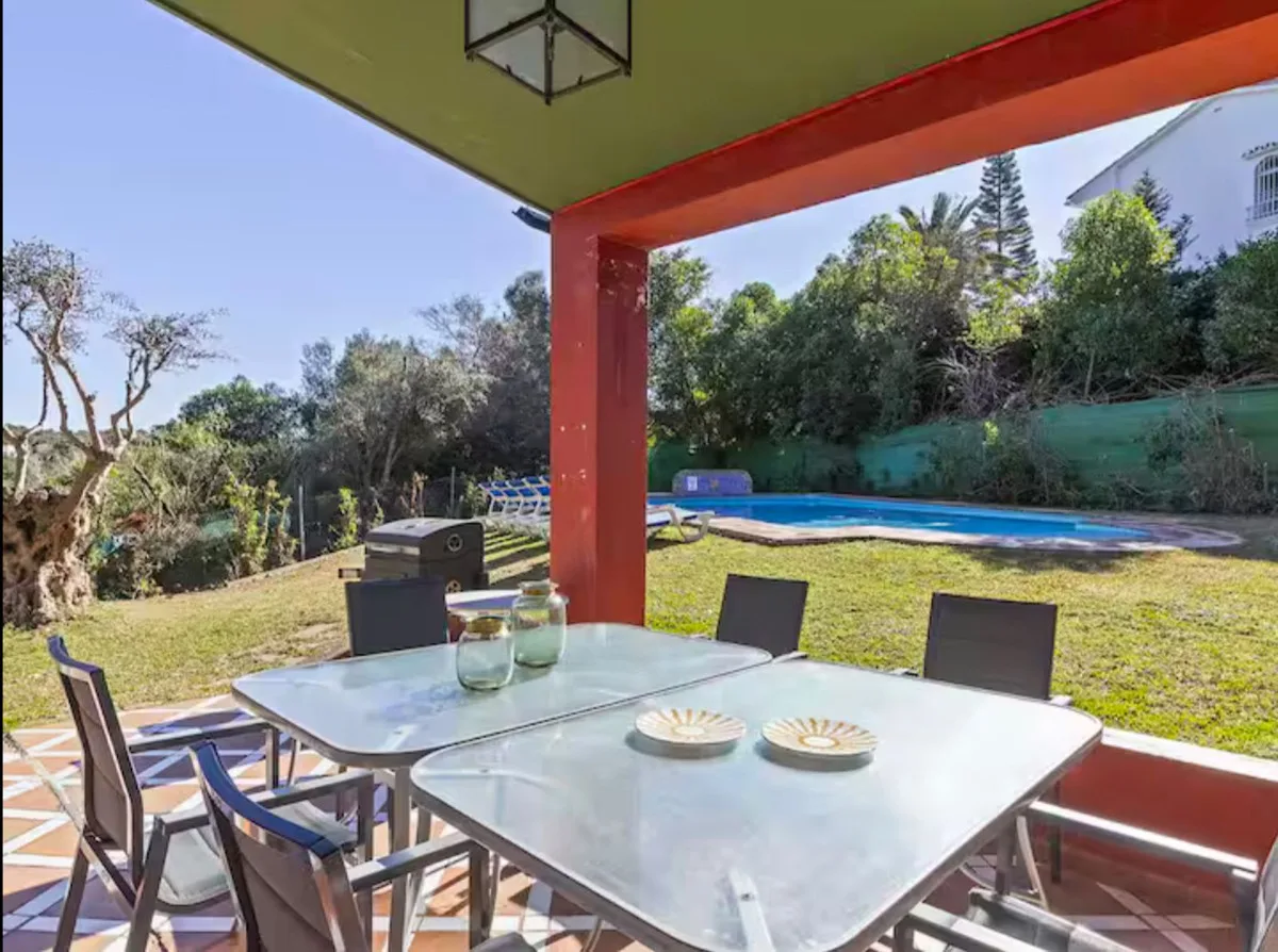 6-Bedroom Villa in Elviria 3