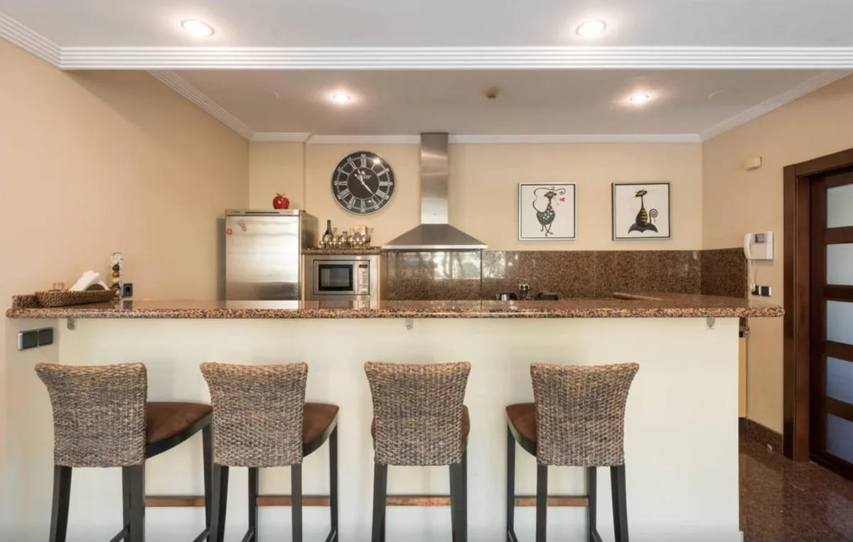 3-Bedroom Villa in Puerto Banús 4