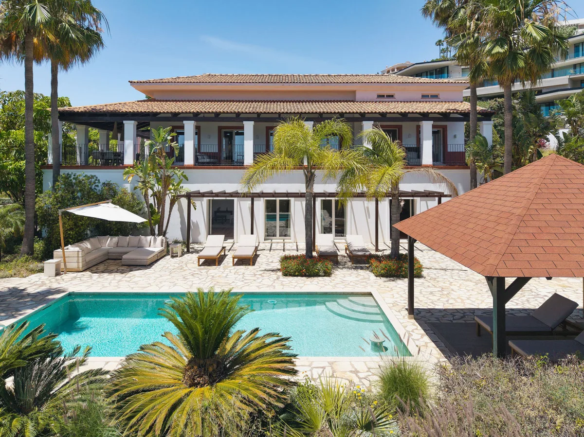 6-Bedroom Villa in Benahavís Main