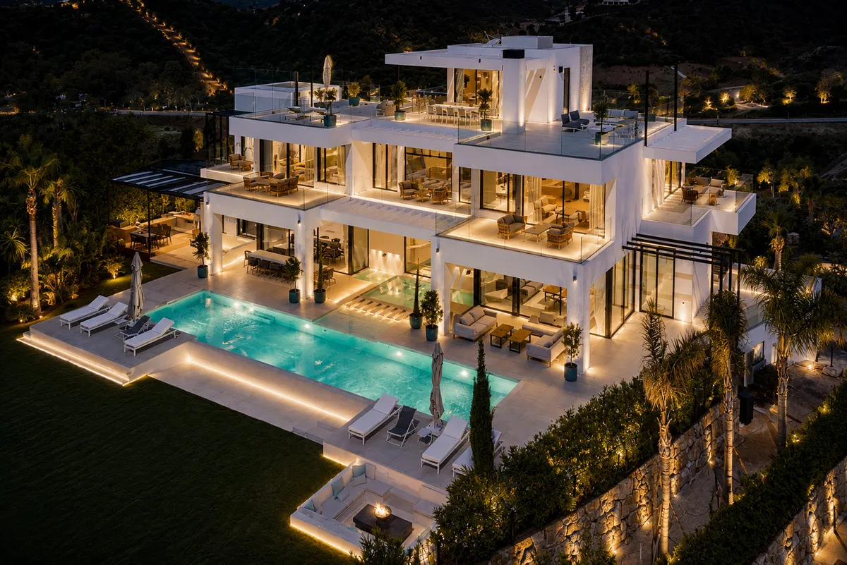 9-Bedroom Villa in Estepona Main