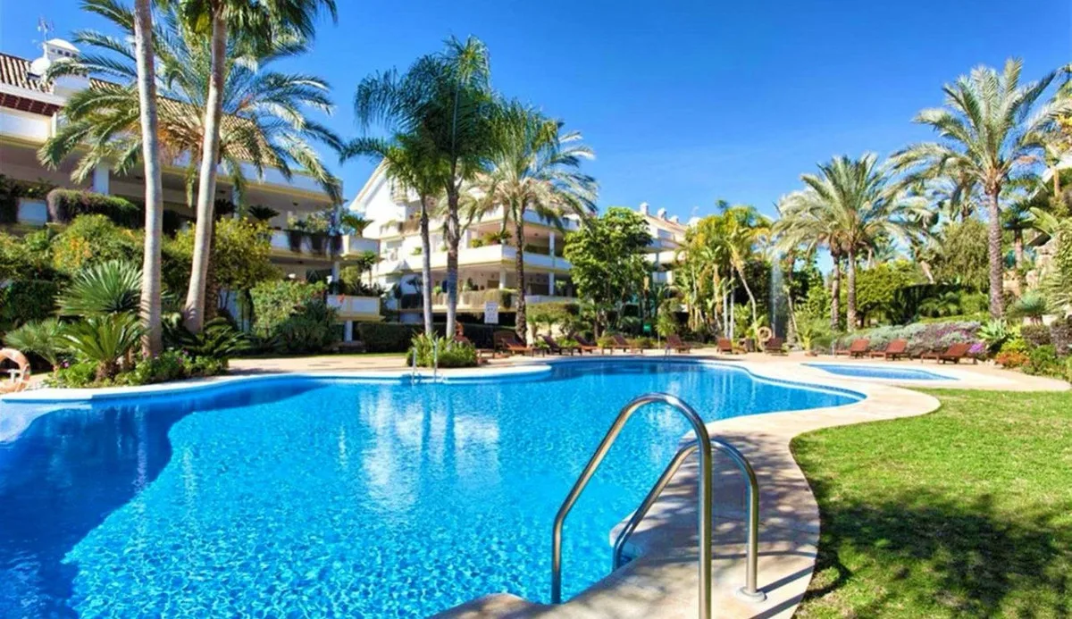 3-Bedroom Apartment in The Golden Mile 2