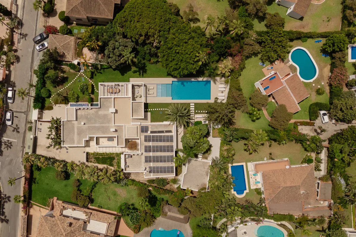 5-Bedroom Villa in Marbesa 2