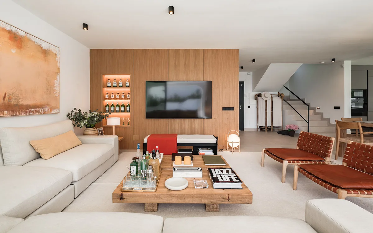 6-Bedroom Villa in Marbella 2